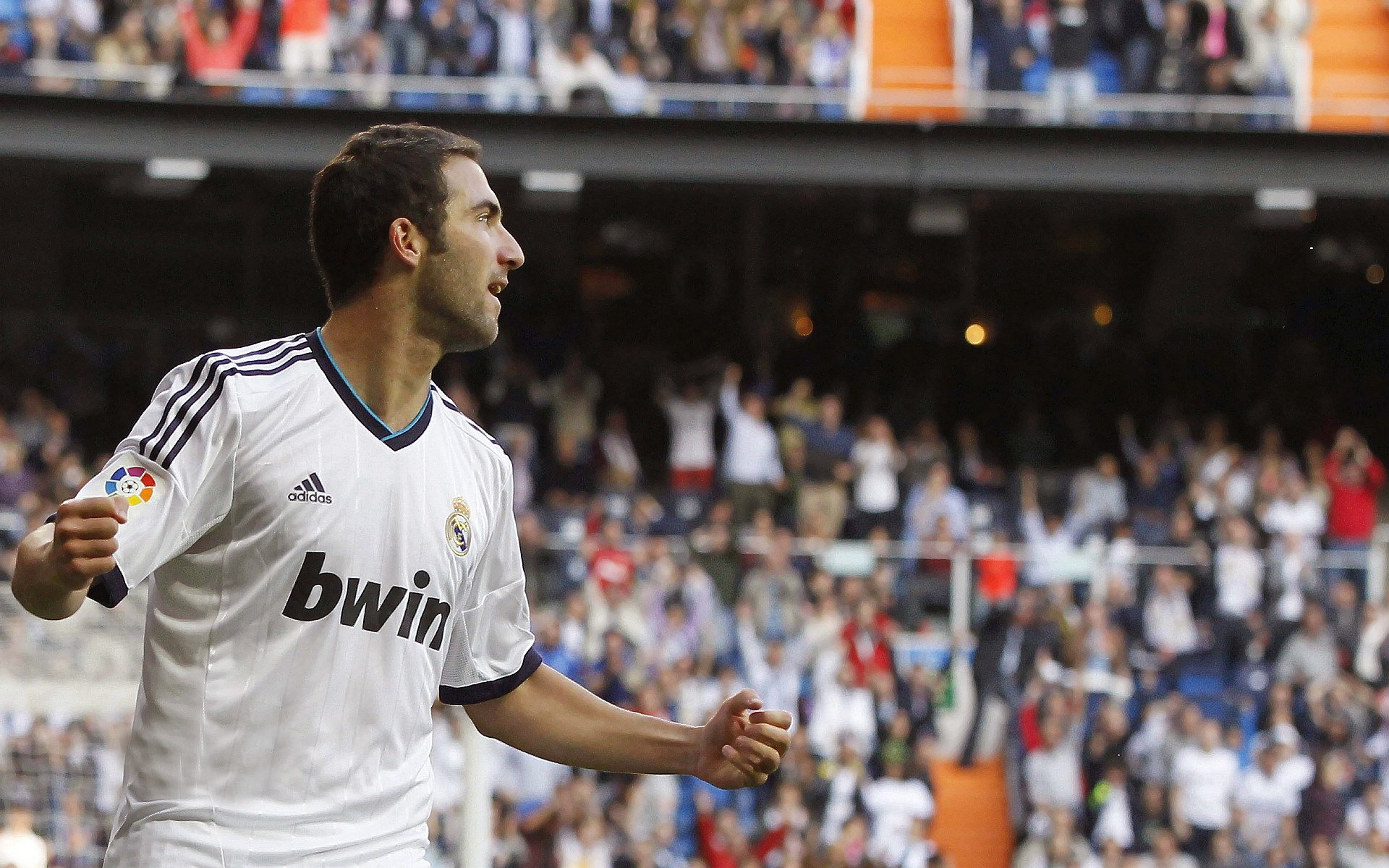 34岁老将闪耀英超赛场,时隔7年后有望再次重返国家队,英超老乡